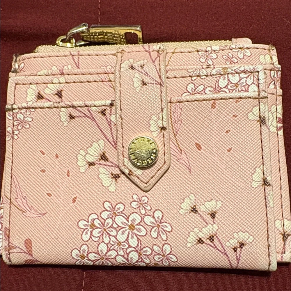 Steve Madden Pink Floral Women's Card Holder - Picture 3 of 7